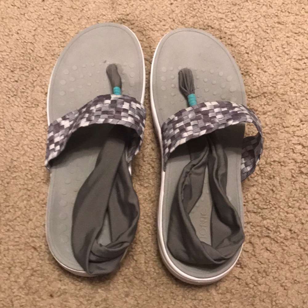 Vionic sling back sandals size 8